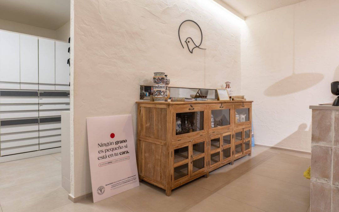 Reforma local comercial destinado a farmacia en calle Gaviota