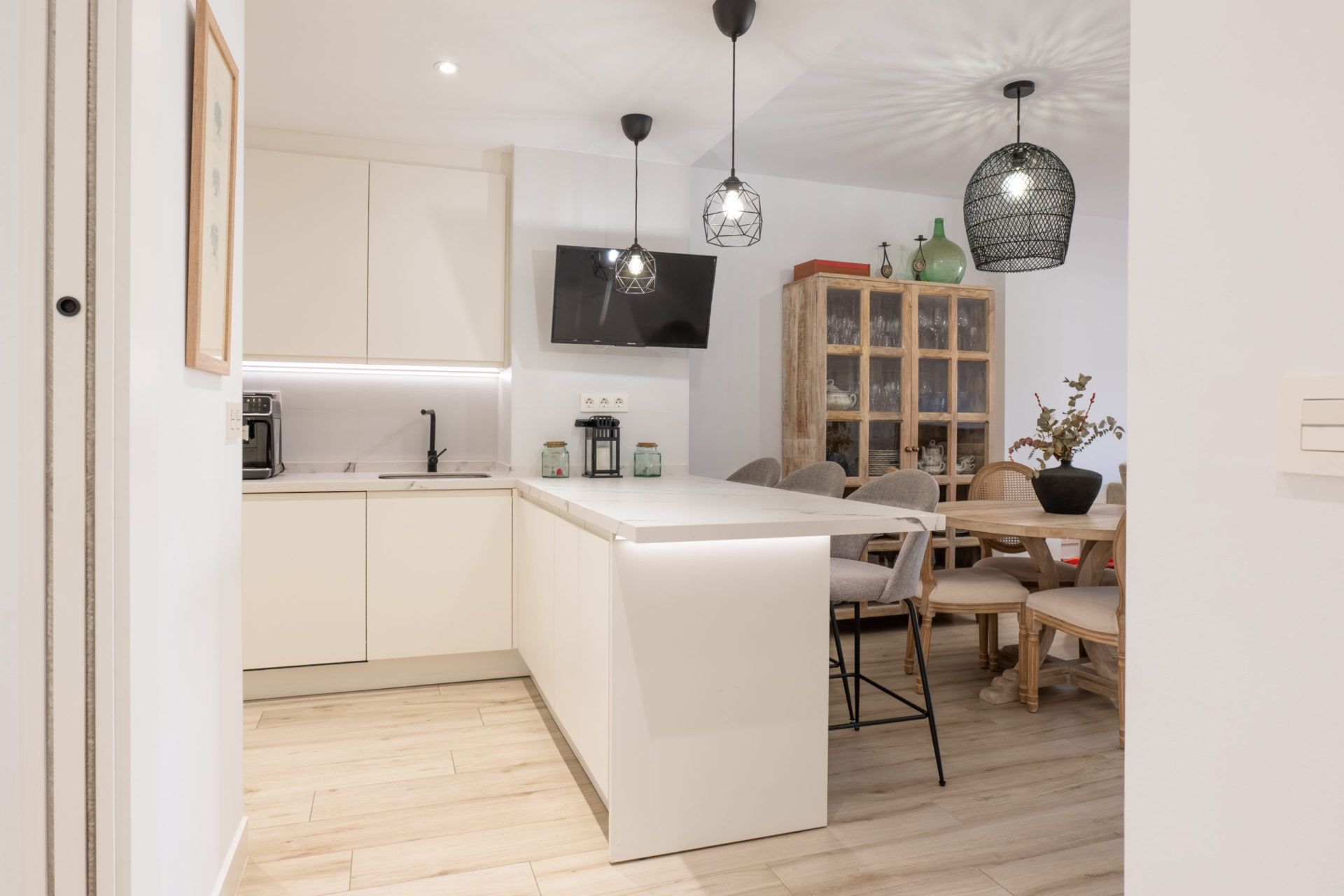 Reforma integral de piso en Avd. de la Constitución, Granada